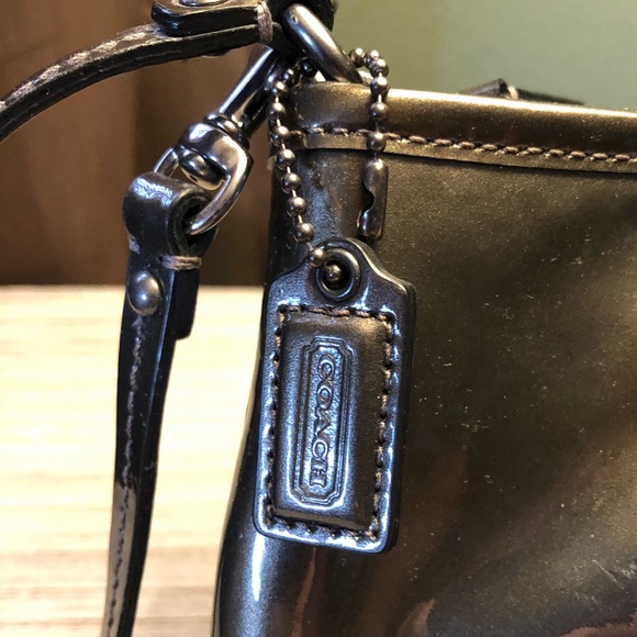 Coach Wristlet - Picture 4 of 4